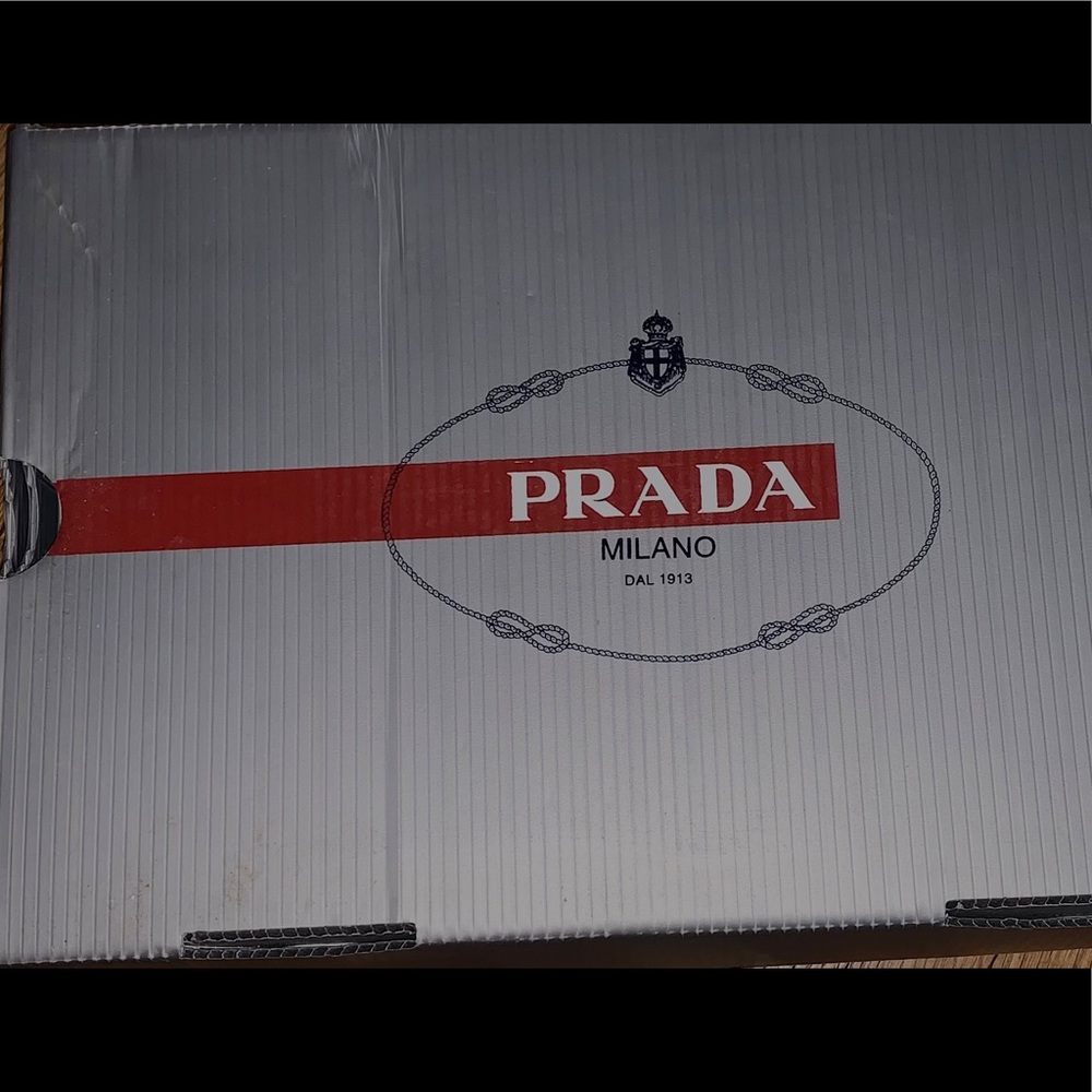 PRADA America's Cup (patent leather) Sneakers - Picture 3 of 14